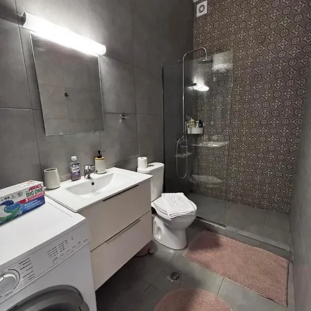 Central Apartment Volos 公寓